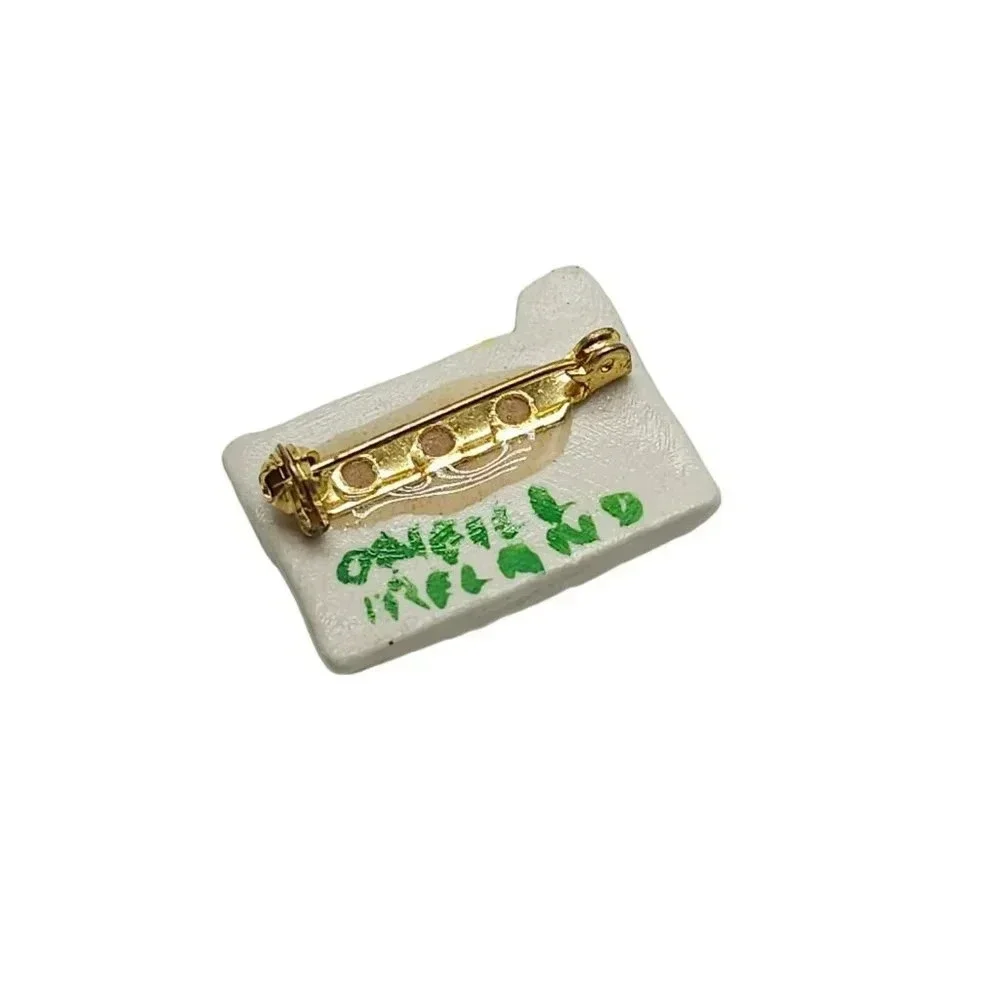 Unbranded multicolor enamel